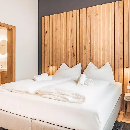 Apartment Chez Nous By Alpenluxus Fuegen